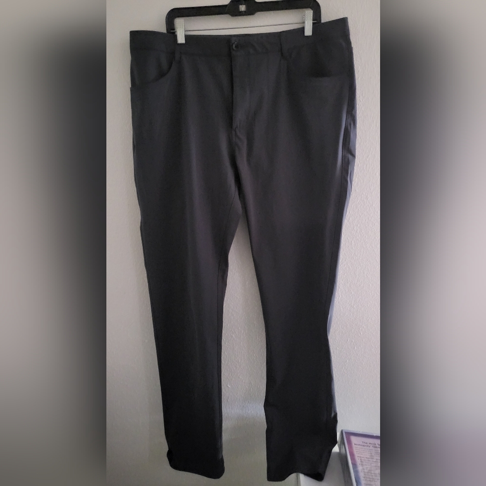 VUORI Pants Gray 5 Pocket Sz 38 Straight Casual Stretch